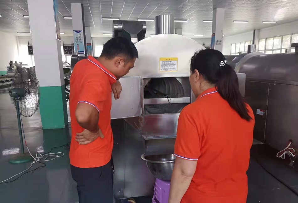 多功能炒貨機(jī)效果圖 多功能炒貨機(jī)